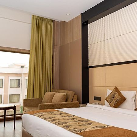 Tivoli Grand Resort Delhi  Eksteriør billede
