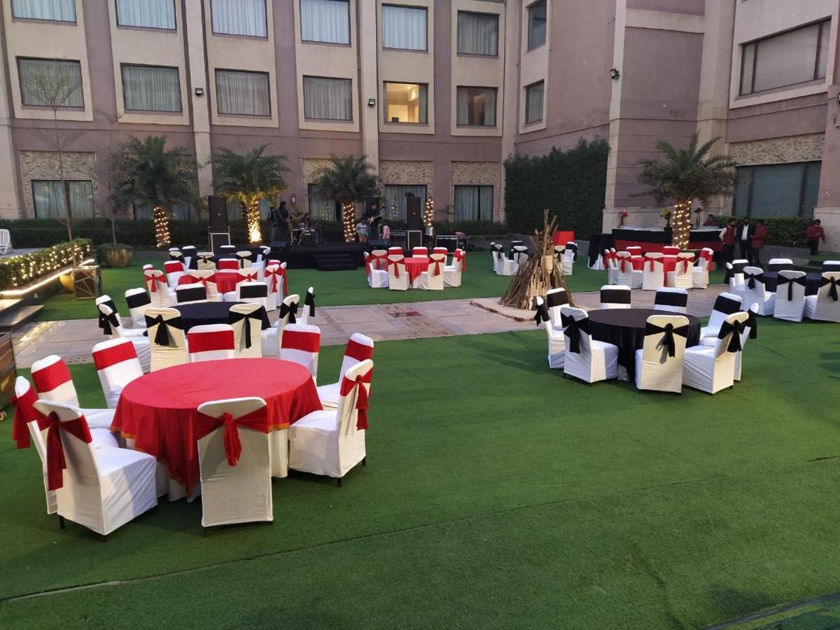 Tivoli Grand Resort Delhi  Eksteriør billede